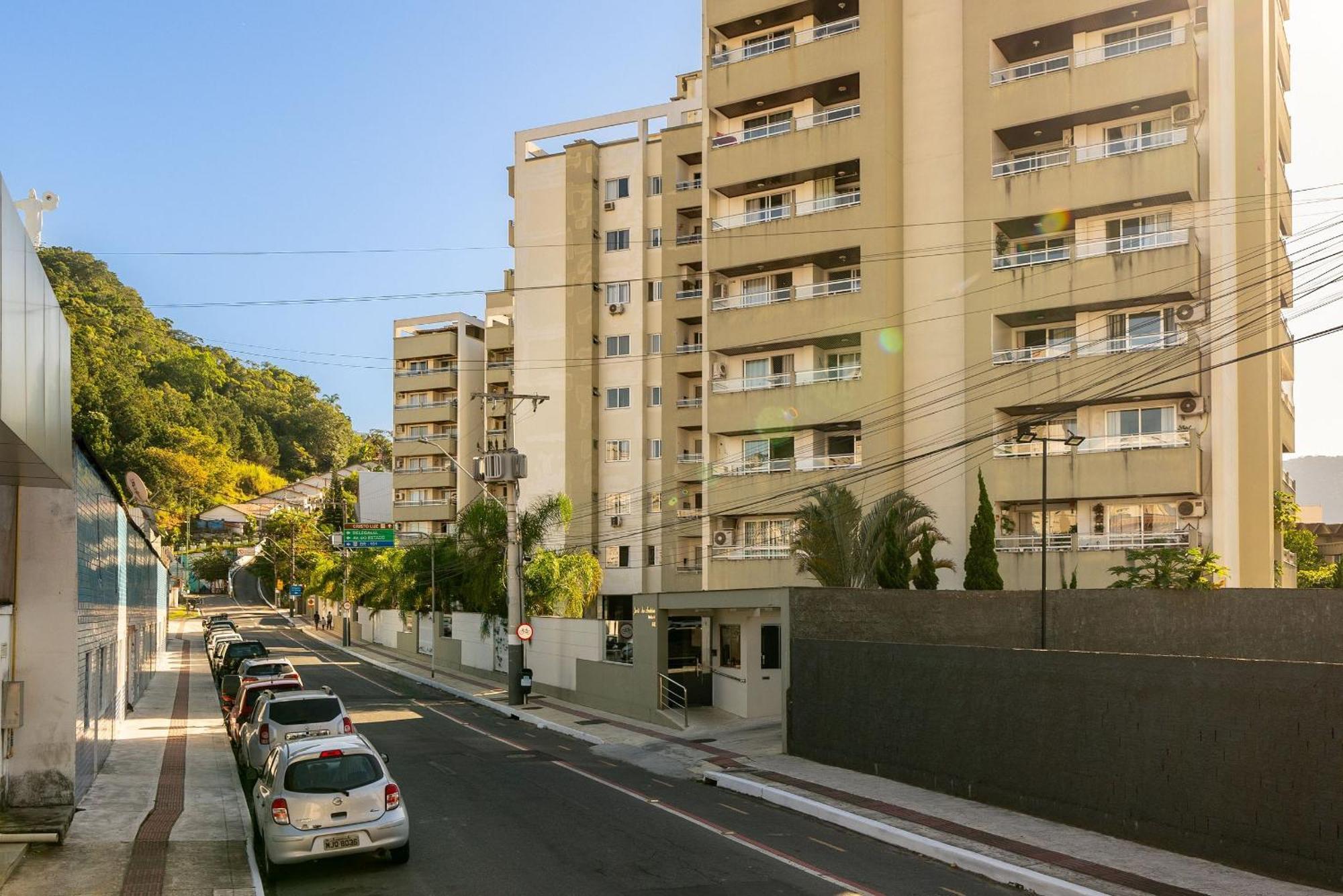 Apto 750M Da Praia Loc. Privilegiada Bc Jda402